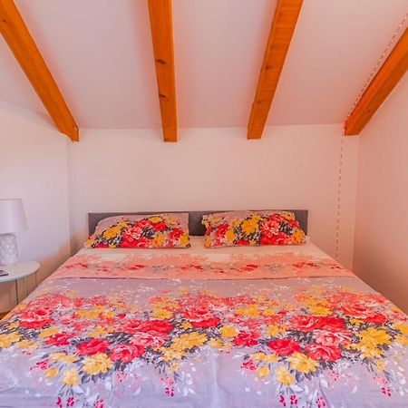 Comfortable apartment near Opatija Matulji Kamer foto